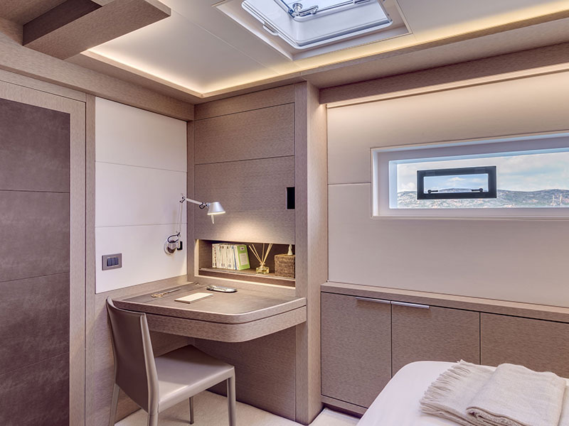 يخت Lagoon Seventy 8 Catamaran... فخامة على سطح الماء